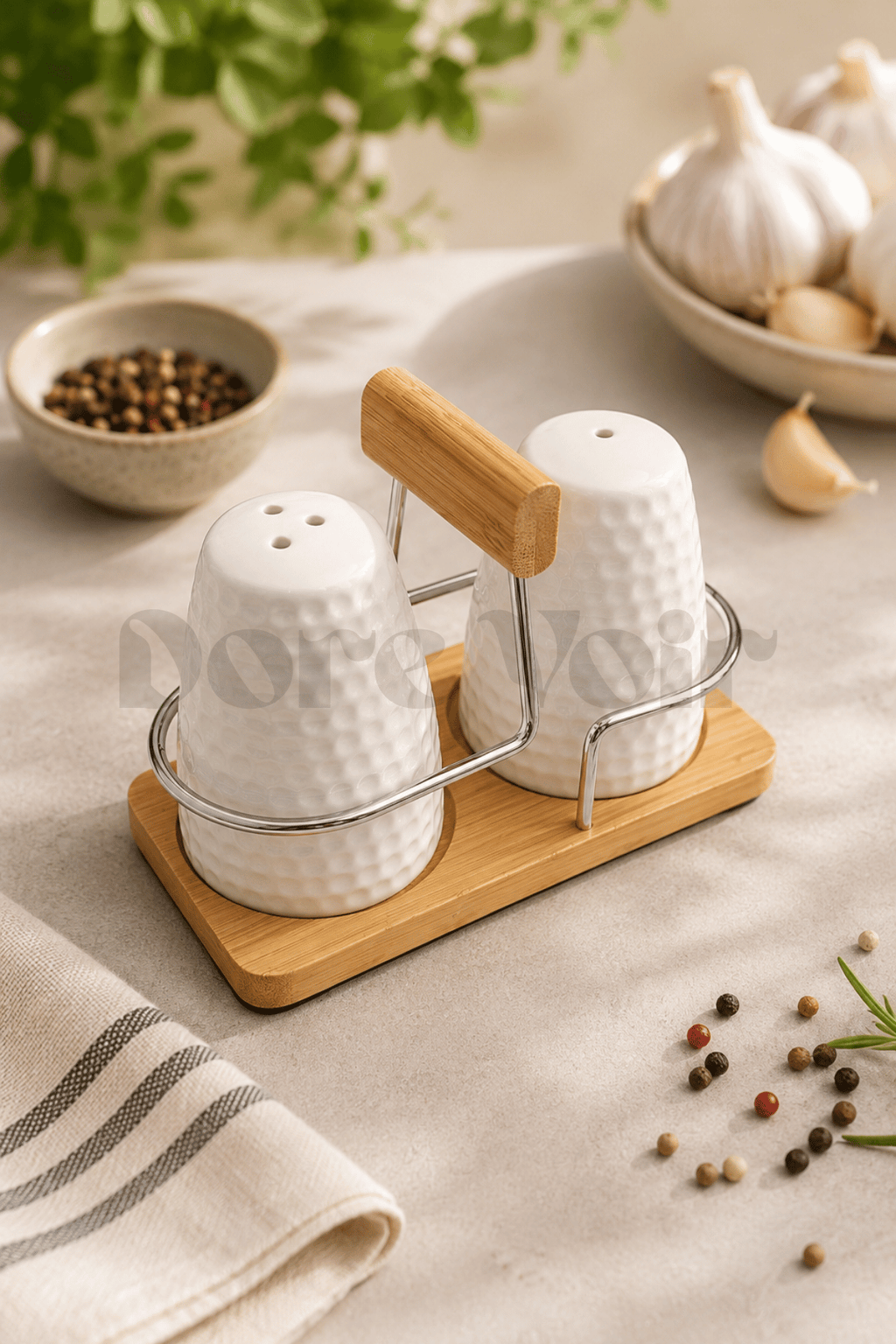 Bambu Standlı Porselen Tuzluk ve Karabiberlik
