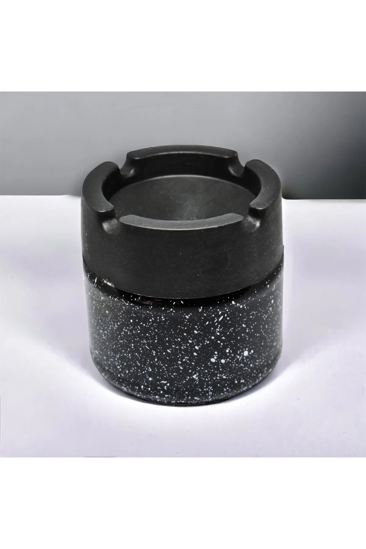 Cam Kül Tablası 8x8.5 cm-Siyah Noktacıklı