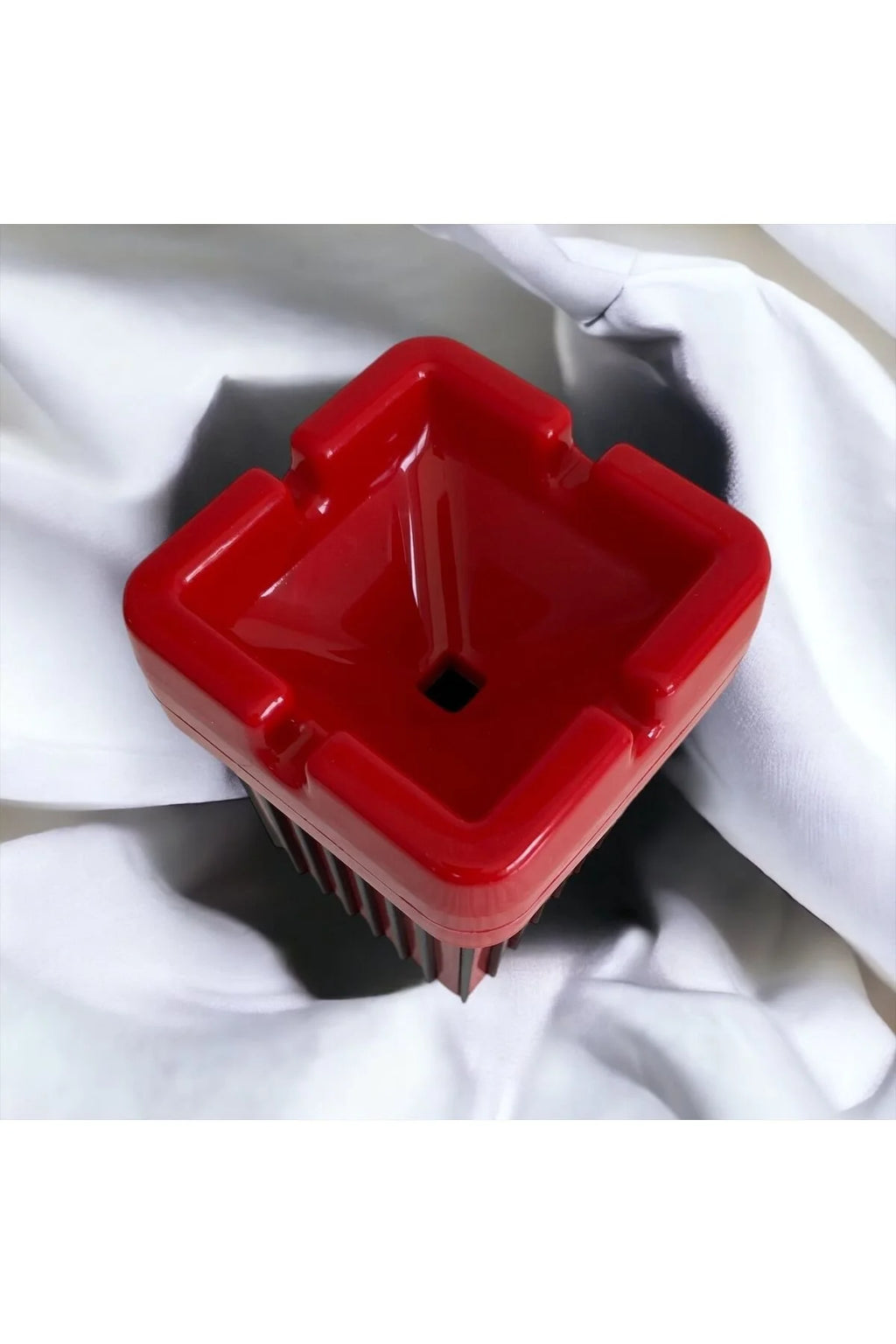 1. Kalite 1 Adet Sert Plastik Kare Kokusuz Küllük- Boy:11.5/Parlak Kırmızı