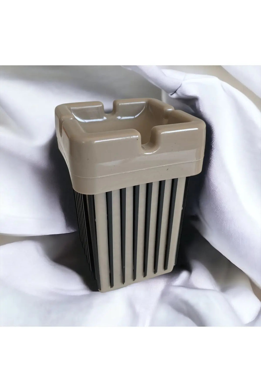 1. Kalite 1 Adet Sert Plastik Kare Kokusuz Küllük- Boy:11.5/Parlak Sütlü Kahve