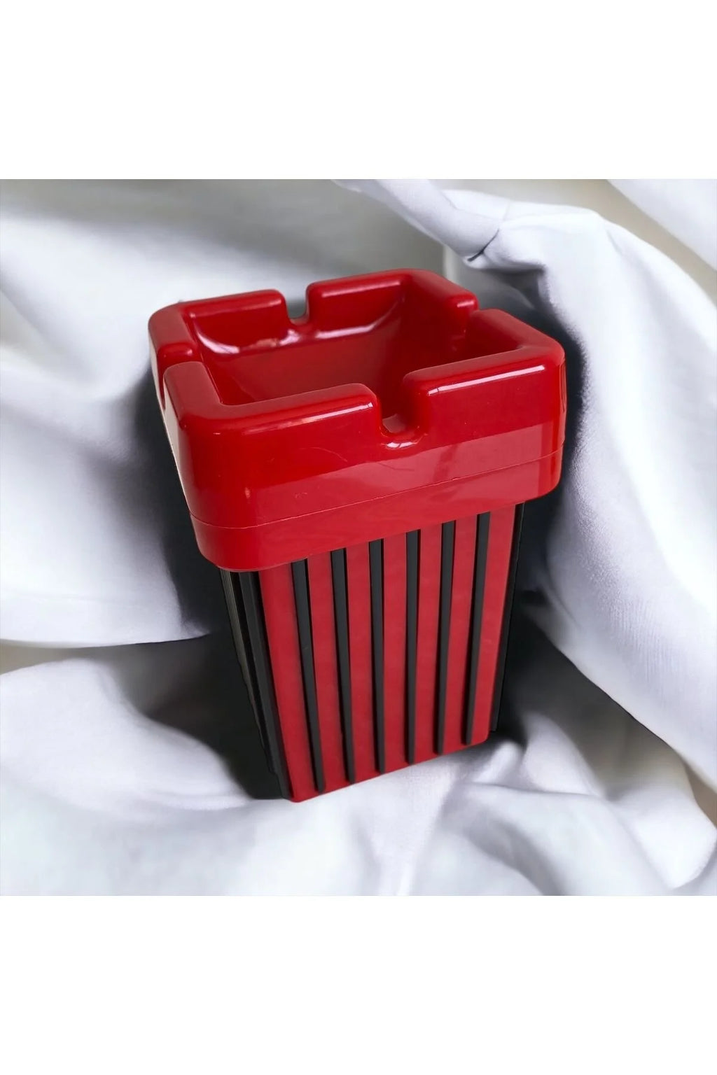 1. Kalite 1 Adet Sert Plastik Kare Kokusuz Küllük- Boy:11.5/Parlak Kırmızı