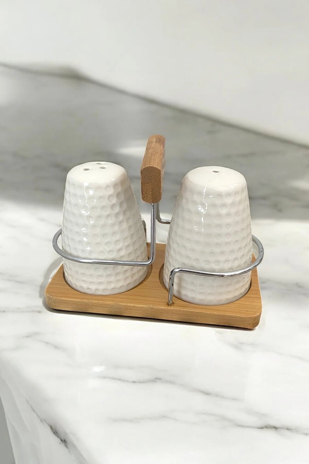 Bambu Standlı Porselen Tuzluk ve Karabiberlik