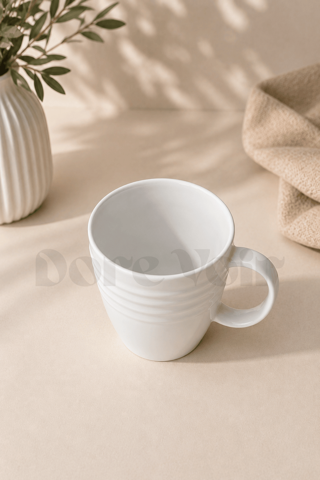 Beyaz Porselen Çizgili Kupa-280 ML ( Kullanımı etkilemeyecek defolar olabilir)