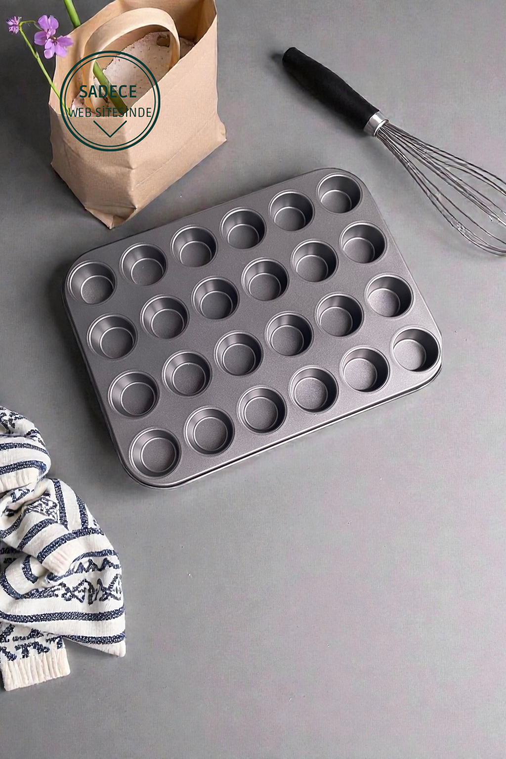 24 Bölmeli Muffin Kalıbı Yanmaz Yapışmaz-34 CM