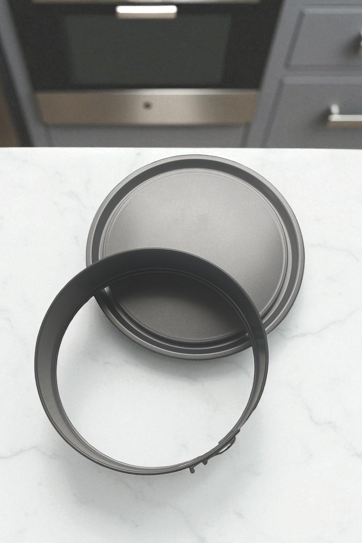 Teflon Yuvarlak Kelepçeli Kek Kalıbı Yanmaz,Yapışmaz Kalıp 24 Cm Profesyonel Kullanıma Uygundur