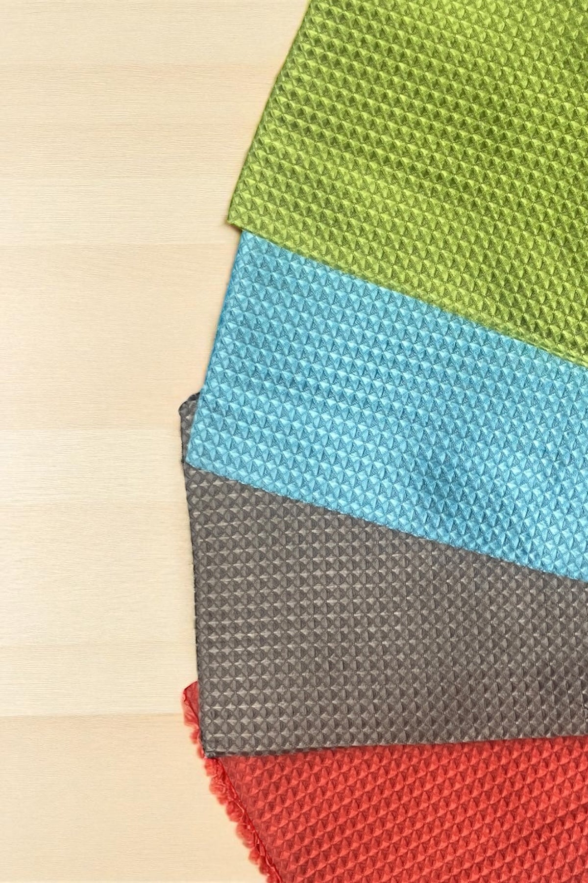 1 Adet Hipoalerjenik Mikrofiber Çok Amaçlı Temizlik Bezi 40x40 Cm Asorti