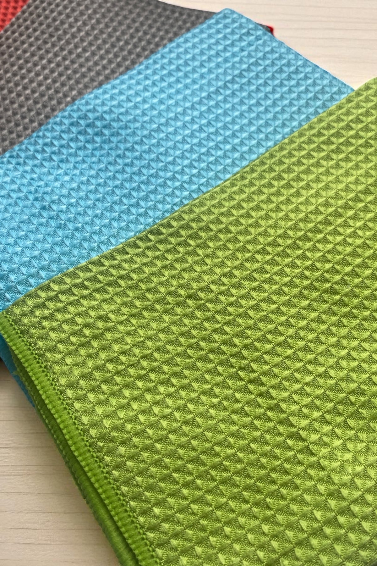 1 Adet Hipoalerjenik Mikrofiber Çok Amaçlı Temizlik Bezi 40x40 Cm Asorti