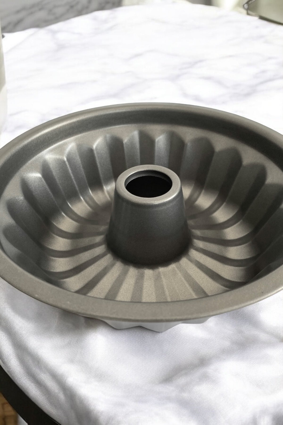 Teflon Yuvarlak Kek Kalıbı Yanmaz,Yapışmaz Kalıp- 27 CM Profesyonel Kullanıma Uygundur