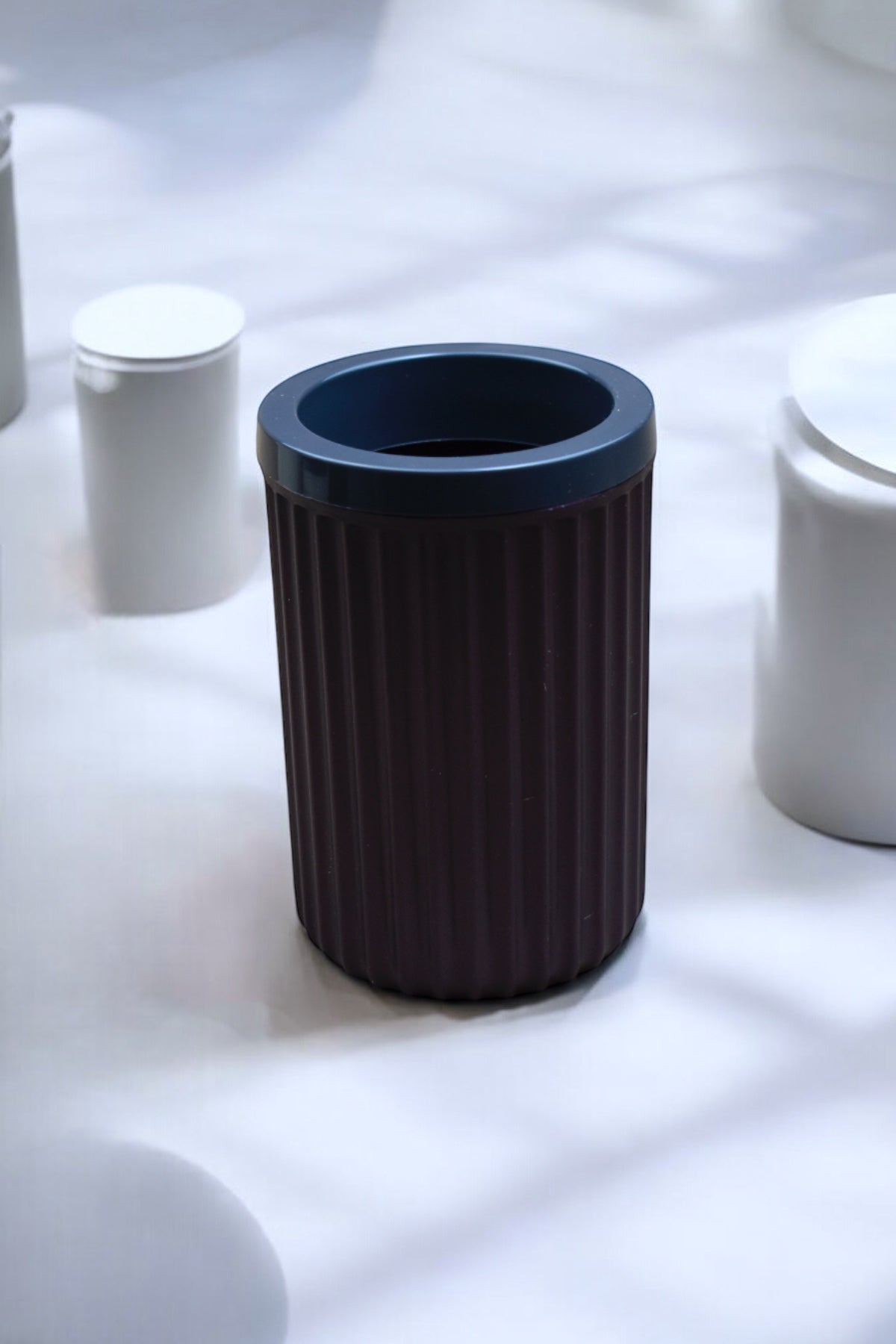 3 Parça Sert Plastik Banyo Seti/ Sıvı Sabunluk, Diş Fırçalık ve Katı Sabunluk-Mürdüm