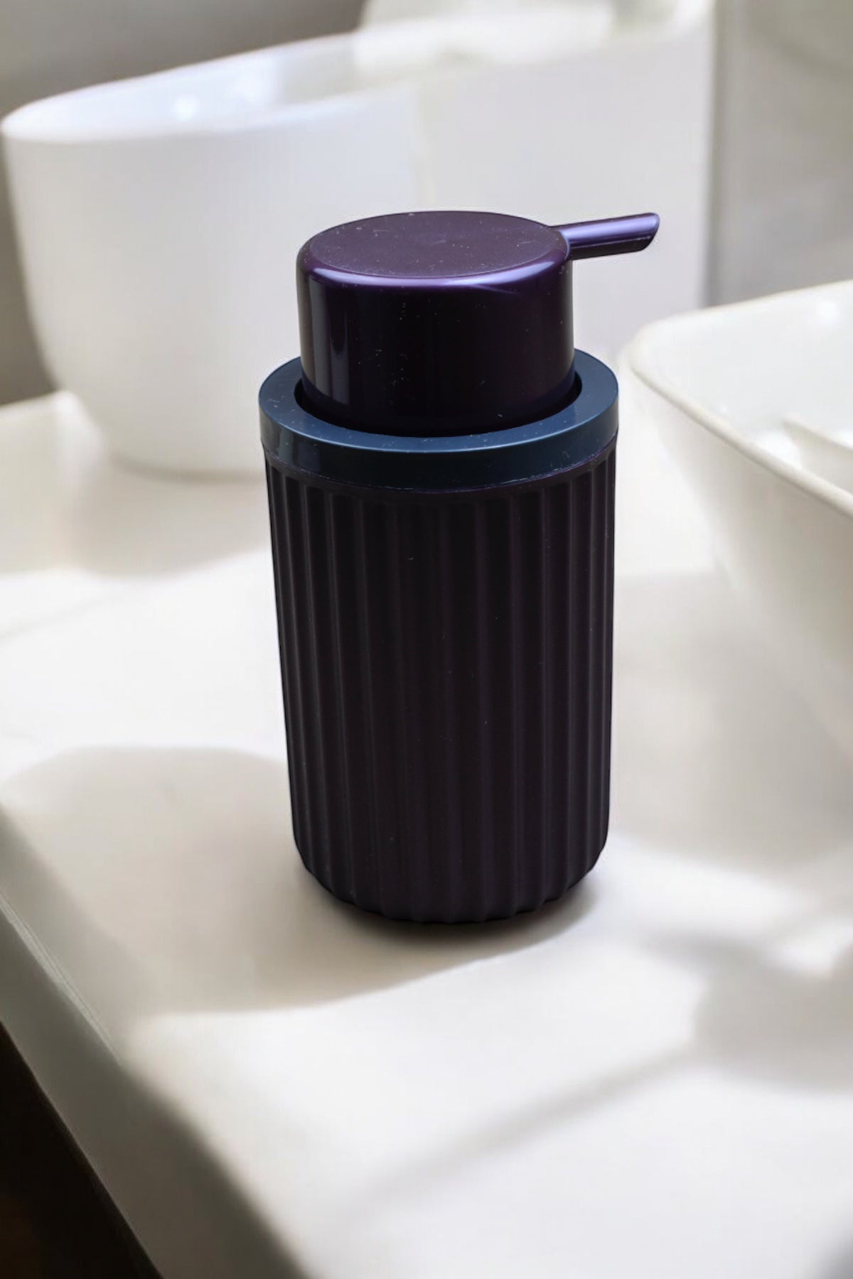 3 Parça Sert Plastik Banyo Seti/ Sıvı Sabunluk, Diş Fırçalık ve Katı Sabunluk-Mürdüm