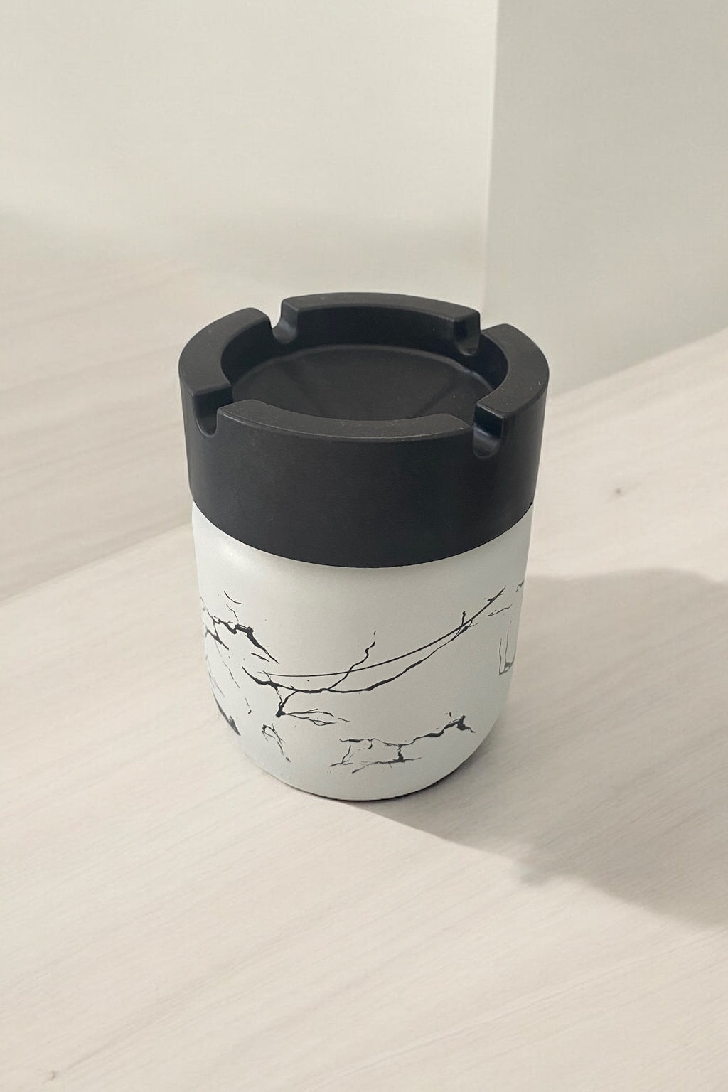 Cam Küllük/ Kül Tablası Parlak Mermer Desenli/Beyaz- 10,5 Cm
