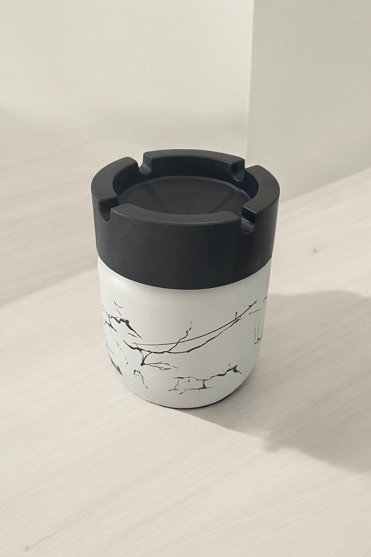 Cam Küllük/ Kül Tablası Parlak Mermer Desenli/Beyaz- 10,5 Cm