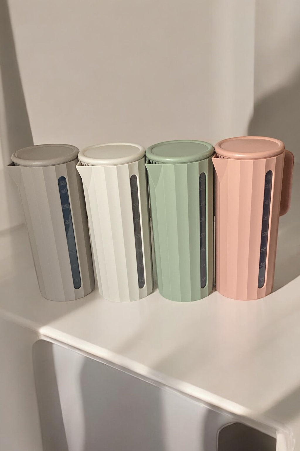 Yuvarlak Ölçülü Sert Plastik Sürahi-1500 ML /Karışık Renkli Gönderim