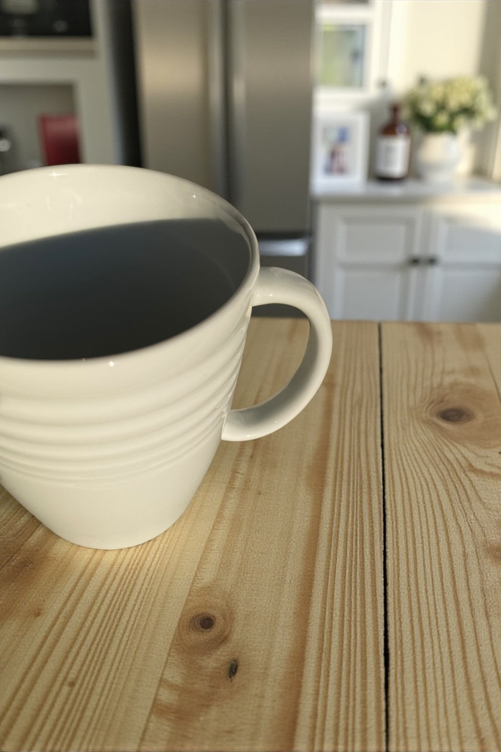 Beyaz Porselen Çizgili Kupa-280 ML