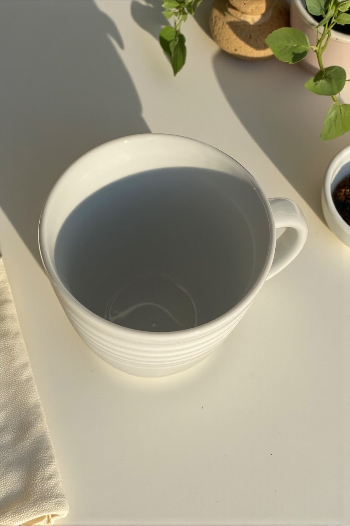 Beyaz Porselen Çizgili Kupa-280 ML