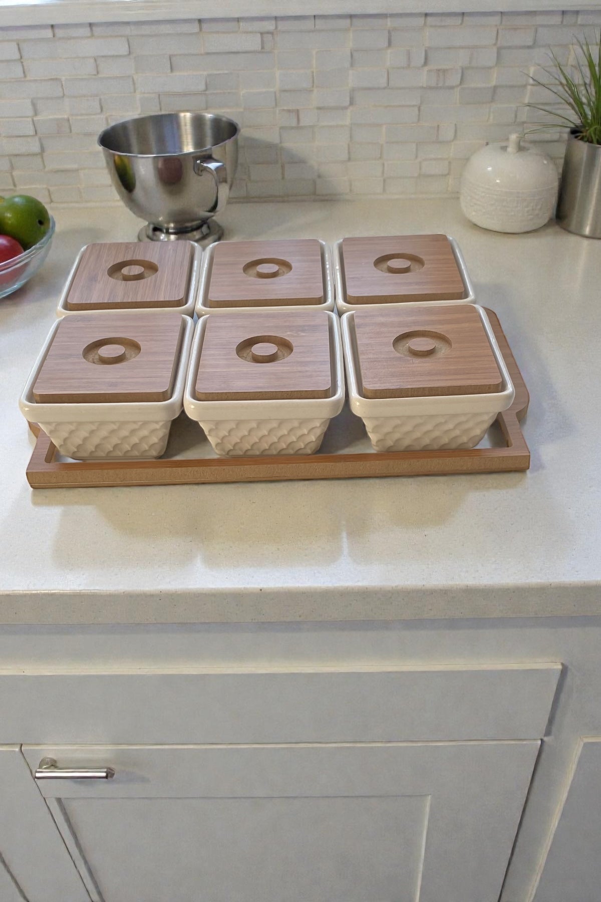 6 Adet Seramik Kaseli Kahvaltı Seti Bambu Kapaklı Ahşap Tepsili -120 ML